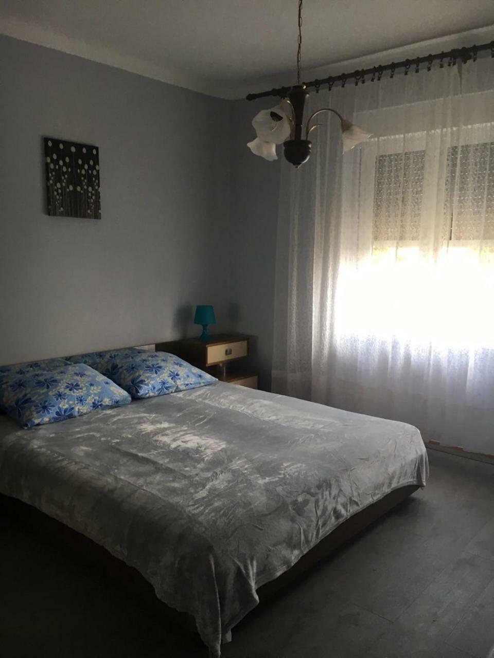 Kumicic - 3 Bedrooms Apartment *